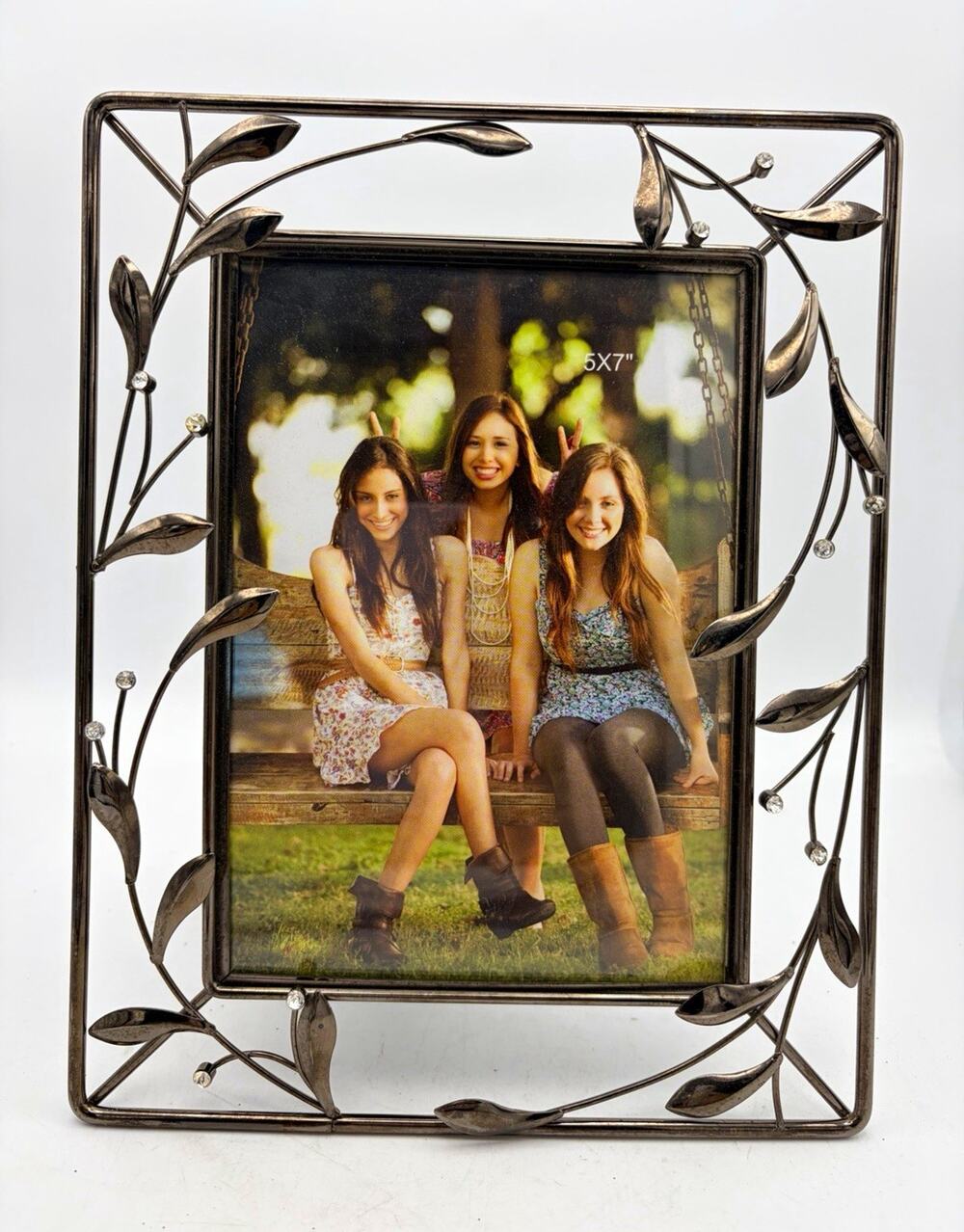 Silver Metal Leaf Vine and rhinestone Picture Frame. Holds A 5x7 Photo.